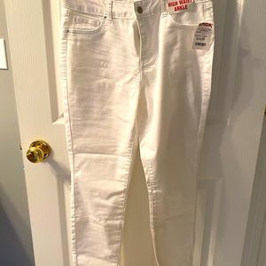 White d. Jeans